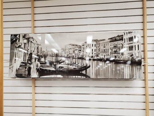 Shopping Mall «Marketplace Shopping Center», reviews and photos, 26 Plaza Dr, Fairview Heights, IL 62208, USA