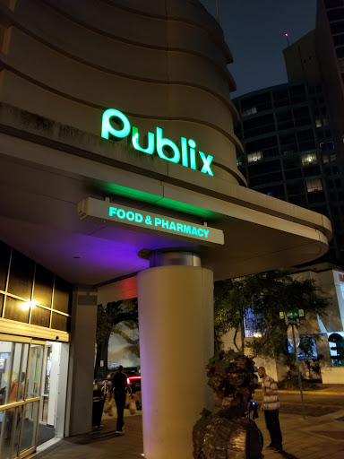 Supermarket «Publix Super Market at The Paramount on Lake Eola», reviews and photos, 400 E Central Blvd, Orlando, FL 32801, USA