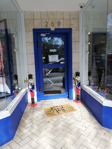 Camera Store «Leica Store Miami», reviews and photos, 372 Miracle Mile, Coral Gables, FL 33134, USA