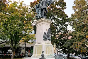 Statue of the Independence War image