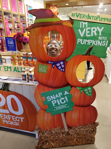 Shopping Mall «Greenbrier Mall», reviews and photos, 1401 Greenbrier Pkwy, Chesapeake, VA 23320, USA