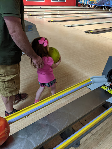 Bowling Alley «Brunswick Zone Thousand Oaks Bowl», reviews and photos, 4330 Thousand Oaks, San Antonio, TX 78217, USA