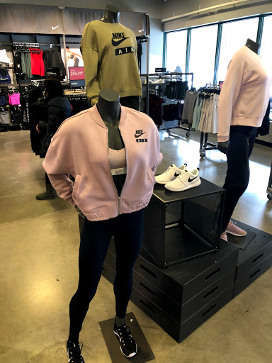 Sporting Goods Store «Nike Factory Store», reviews and photos, 20 Killingworth Tpke #155, Clinton, CT 06413, USA