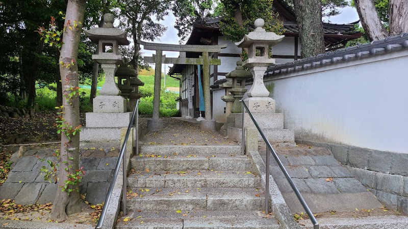 楠本神社