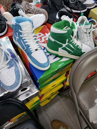 Discount Store «Greenbriar Discount Mall», reviews and photos, 2975 Headland Dr SW, Atlanta, GA 30311, USA