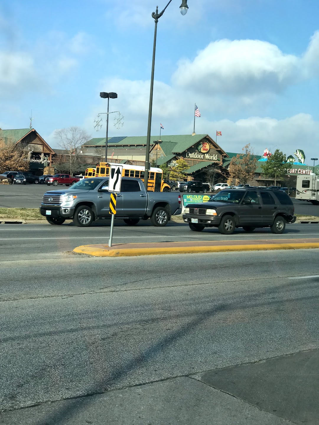 Bass pro boat Center