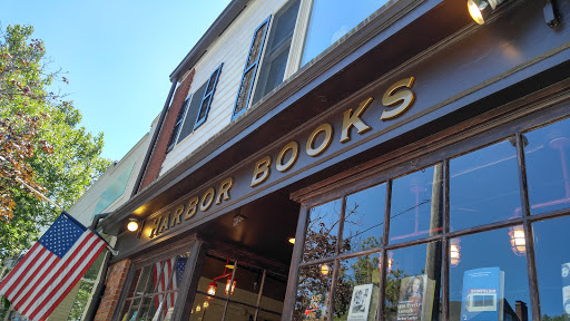 Harbor Books, 20 Main St, Sag Harbor, NY 11963, USA, 