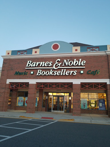 Book Store «Barnes & Noble», reviews and photos, 1212 Greenbrier Pkwy, Chesapeake, VA 23320, USA