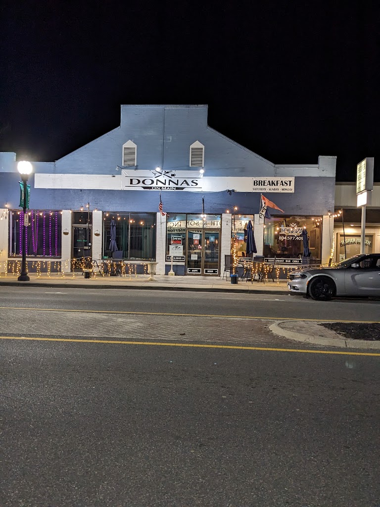 Donna's on Main 22482