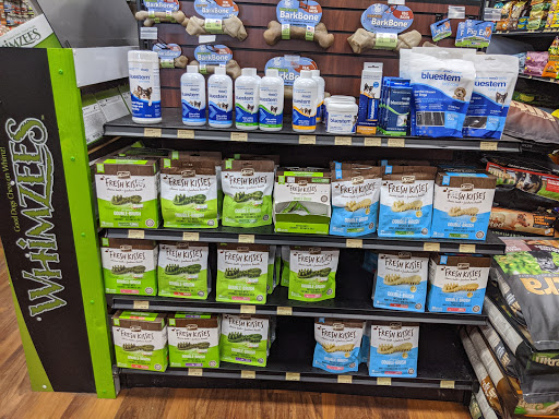 Pet Supply Store «Pet Valu», reviews and photos, 1305 West Seventh Street #28, Frederick, MD 21702, USA