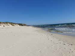 Foto von Iluka Beach mit türkisfarbenes wasser Oberfläche