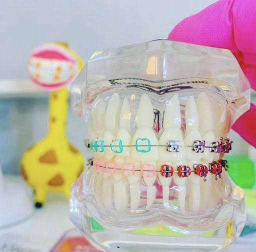 Consultório Odontológico - Dra. Mayumy Almeida