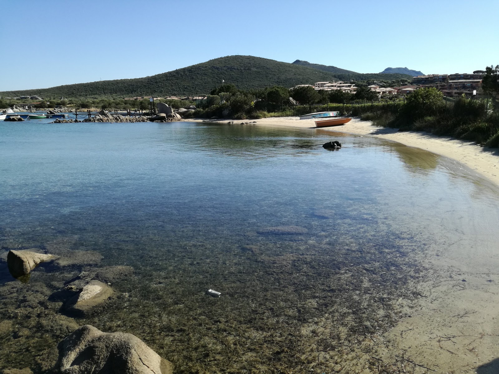 Foto van Spiaggia di Gio met kleine baai