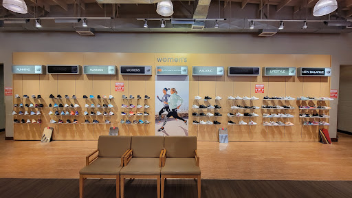 Shoe Store «New Balance», reviews and photos, 270 S Arroyo Pkwy, Pasadena, CA 91105, USA