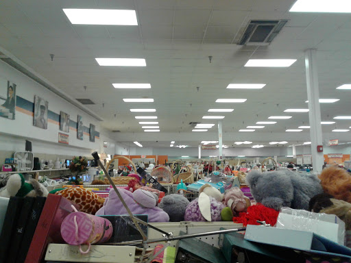Thrift Store «Goodwill of North Georgia: Kennesaw Store and Donation Center», reviews and photos, 2500 Cobb Pkwy N, Kennesaw, GA 30152, USA