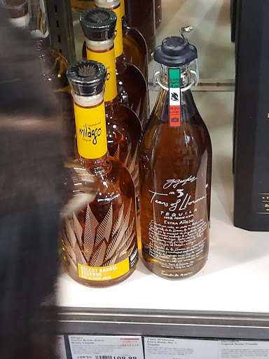 Wine Store «BevMo!», reviews and photos, 1775 N Victory Pl, Burbank, CA 91502, USA