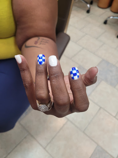 Shopping Mall «Pantops Shopping Center», reviews and photos, 250 Free Bridge Ln, Charlottesville, VA 22911, USA