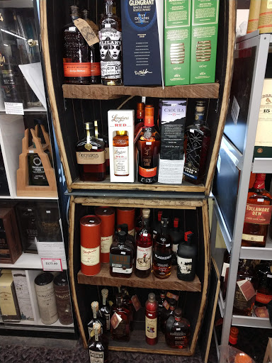 Liquor Store «Mahan Discount Liquor & Wine», reviews and photos, 6515 Brockport Spencerport # 9, Brockport, NY 14420, USA