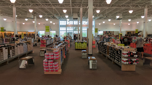 Shoe Store «DSW Designer Shoe Warehouse», reviews and photos, 290 Mid Rivers Center, St Peters, MO 63376, USA