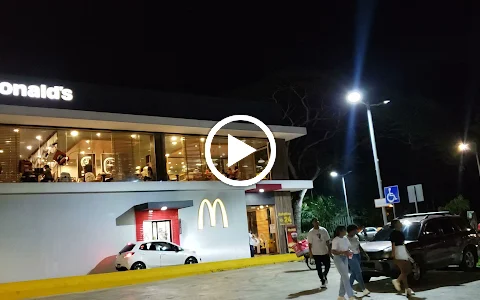 McDonald's Patio Colombia image