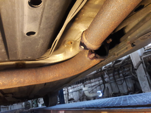 Auto Repair Shop «M&M Muffler Automotive Repair», reviews and photos, 1134 Sylvan Rd SW, Atlanta, GA 30310, USA