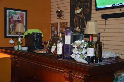 Tobacco Shop «Orange Cigar & More», reviews and photos, 278 Boston Post Rd, Orange, CT 06477, USA