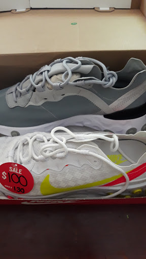 Shoe Store «Finish Line», reviews and photos, 2175 Willowbrook Mall, Wayne, NJ 07470, USA