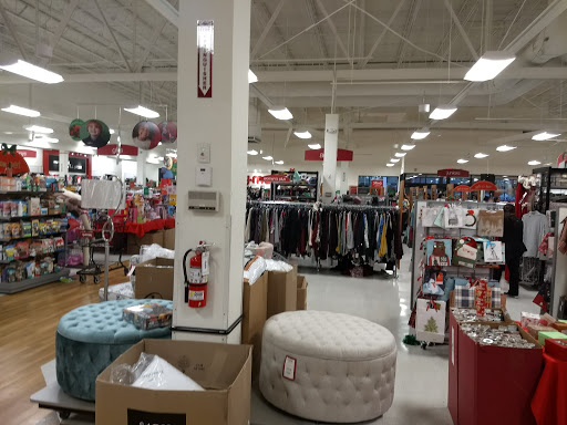 Department Store «T.J. Maxx», reviews and photos, 800 Cypress Gardens Blvd, Winter Haven, FL 33880, USA
