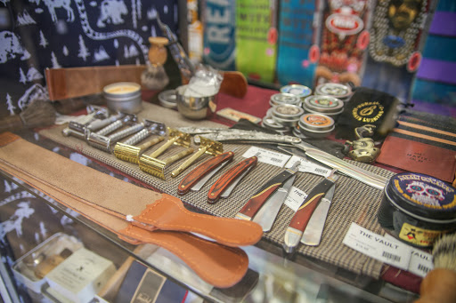 Snowboard Shop «The Vault - Snowboards & Skateboards», reviews and photos, 227 G St, Davis, CA 95616, USA