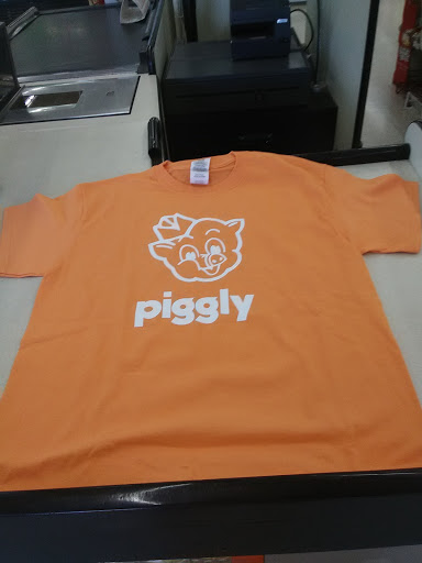 Grocery Store «Piggly Wiggly», reviews and photos, 3441 Fort Campbell Blvd # A, Clarksville, TN 37042, USA