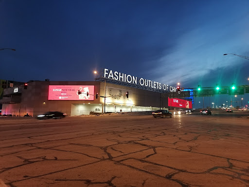 Shopping Mall «Fashion Outlets of Chicago», reviews and photos, 5220 Fashion Outlets Way, Rosemont, IL 60018, USA