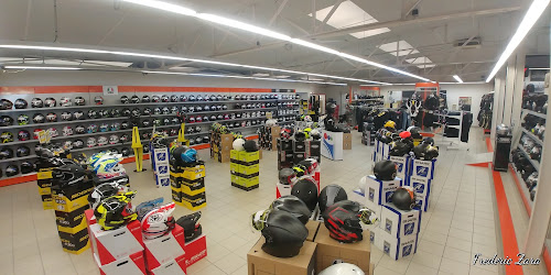 Magasin de pièces et d'accessoires pour motos Moto Axxe Dijon • Jeunet Moto Chenôve