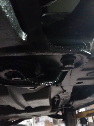 Auto Body Shop «Star Auto Repair And Body Shop», reviews and photos, 5000 N Clark St, Chicago, IL 60640, USA