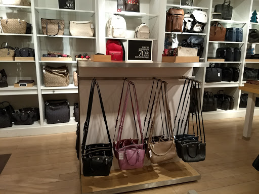 Outlet Mall «The Outlet Shoppes At Fremont», reviews and photos, 6245 N Old 27, Fremont, IN 46737, USA