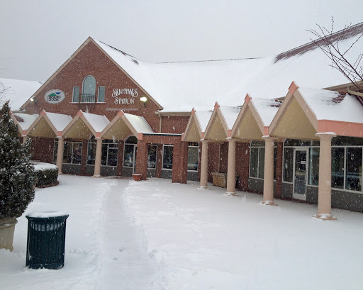 Outdoor Sports Store «Ski & Tennis Station», reviews and photos, 119 S Stratford Rd, Winston-Salem, NC 27104, USA