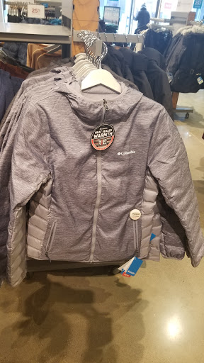 Sportswear Store «Columbia Sportswear Uptown Store», reviews and photos, 3014 Hennepin Ave S, Minneapolis, MN 55408, USA