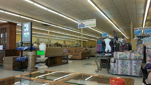 Thrift Store «TC Resale & Donation Thrift Store», reviews and photos, 5050 SE 82nd Ave, Portland, OR 97266, USA