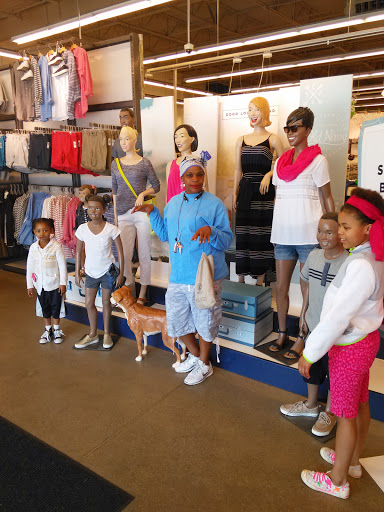 Clothing Store «Old Navy», reviews and photos, 2409 Taylor Park Dr, Reynoldsburg, OH 43068, USA