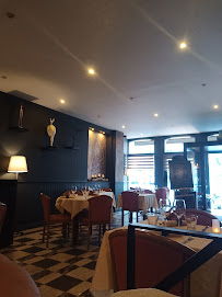 Atmosphère du Restaurant français Restaurant Alexis à Avesnes-sur-Helpe - n°2