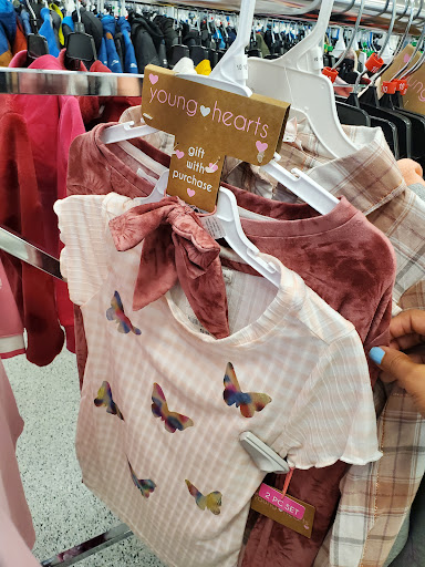 Clothing Store «Ross Dress for Less», reviews and photos, 821 S James Campbell Blvd, Columbia, TN 38401, USA