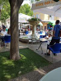 Atmosphère du Café Café du Commerce à Saint-Saturnin-lès-Avignon - n°3