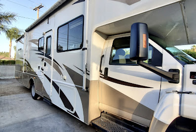 CORONA MOBILE DETAILING in RIVERSIDE California RVs & Ceramic Coating