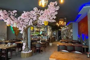 Kizuna Restaurant - Sushi & Grill image