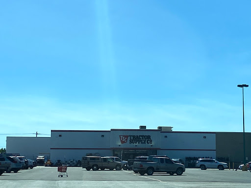 Home Improvement Store «Tractor Supply Co.», reviews and photos, 101 S Poplar St, Searcy, AR 72143, USA