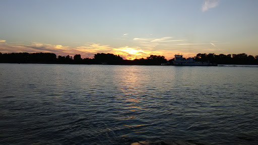 Tobacco Shop «Marina Pointe Tobacco Outlet», reviews and photos, 1827 Waterworks Rd, Evansville, IN 47713, USA