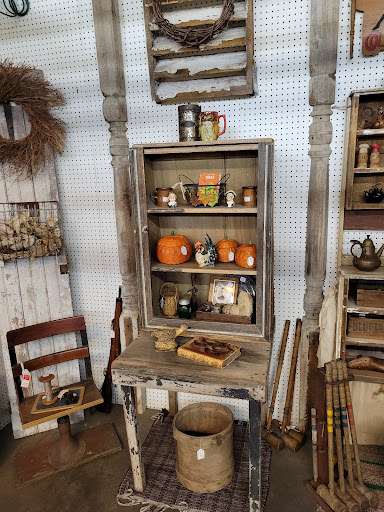 Flea Market «The Slatington Marketplace», reviews and photos, 8281 PA-873, Slatington, PA 18080, USA