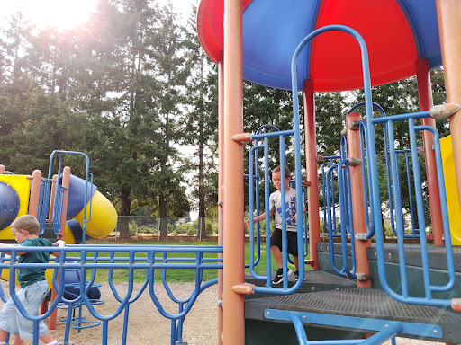 Dog Park «Chapin Park», reviews and photos, 338 Warner Parrott Rd, Oregon City, OR 97045, USA