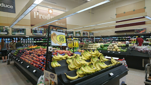 Grocery Store «Fred Meyer», reviews and photos, 777 NW Kings Blvd, Corvallis, OR 97330, USA
