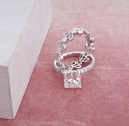 Jewelry Store «R & R Jewelers», reviews and photos, 26 W 47th St, New York, NY 10036, USA