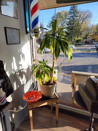 Barber Shop «Hickman Barber Shop», reviews and photos, 5707 Hickman Rd, Des Moines, IA 50310, USA